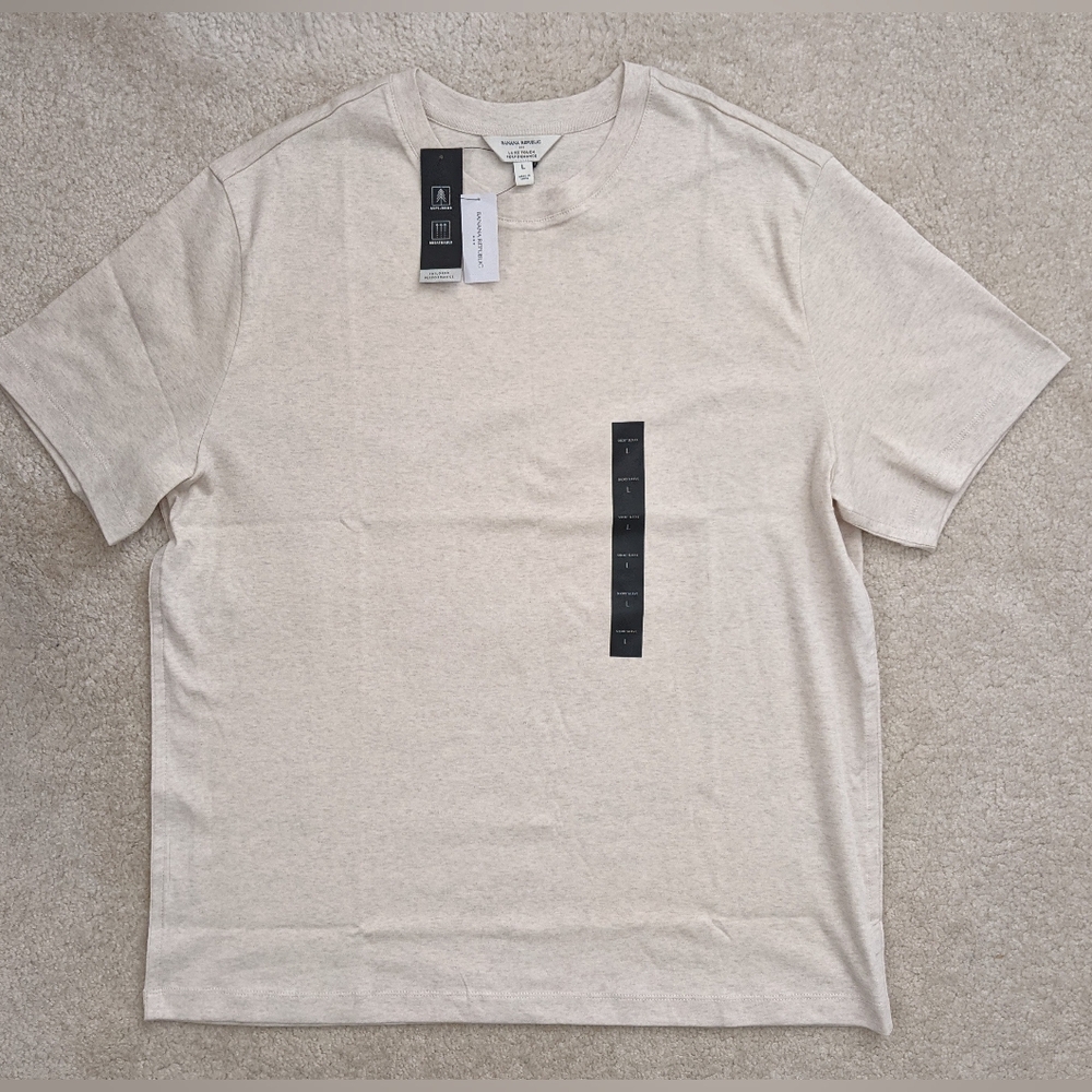NWT Banana Republic Factory t-shirt large